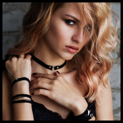 Agent referral and social recruiting for webcam models